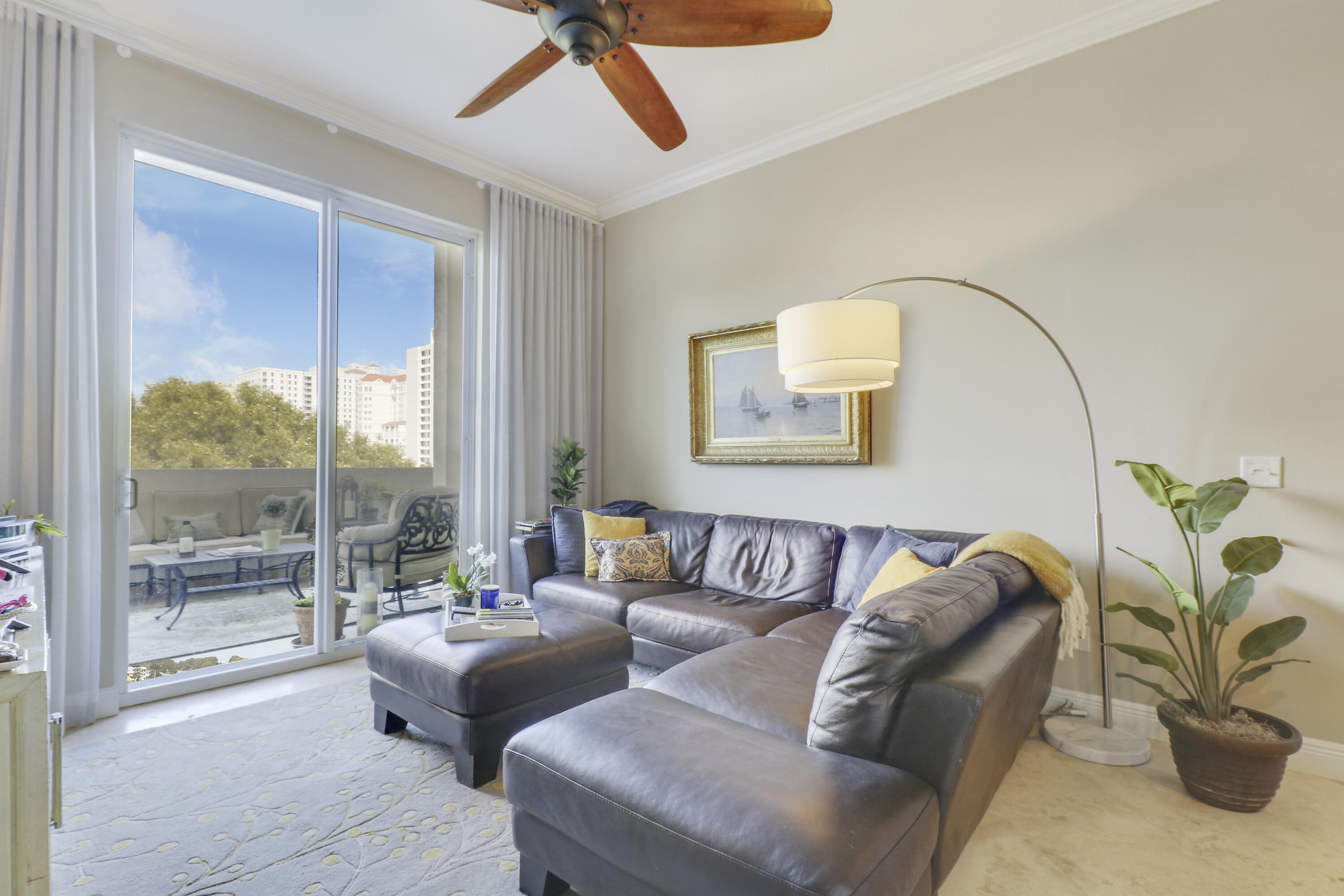 600 S Dixie Highway 405