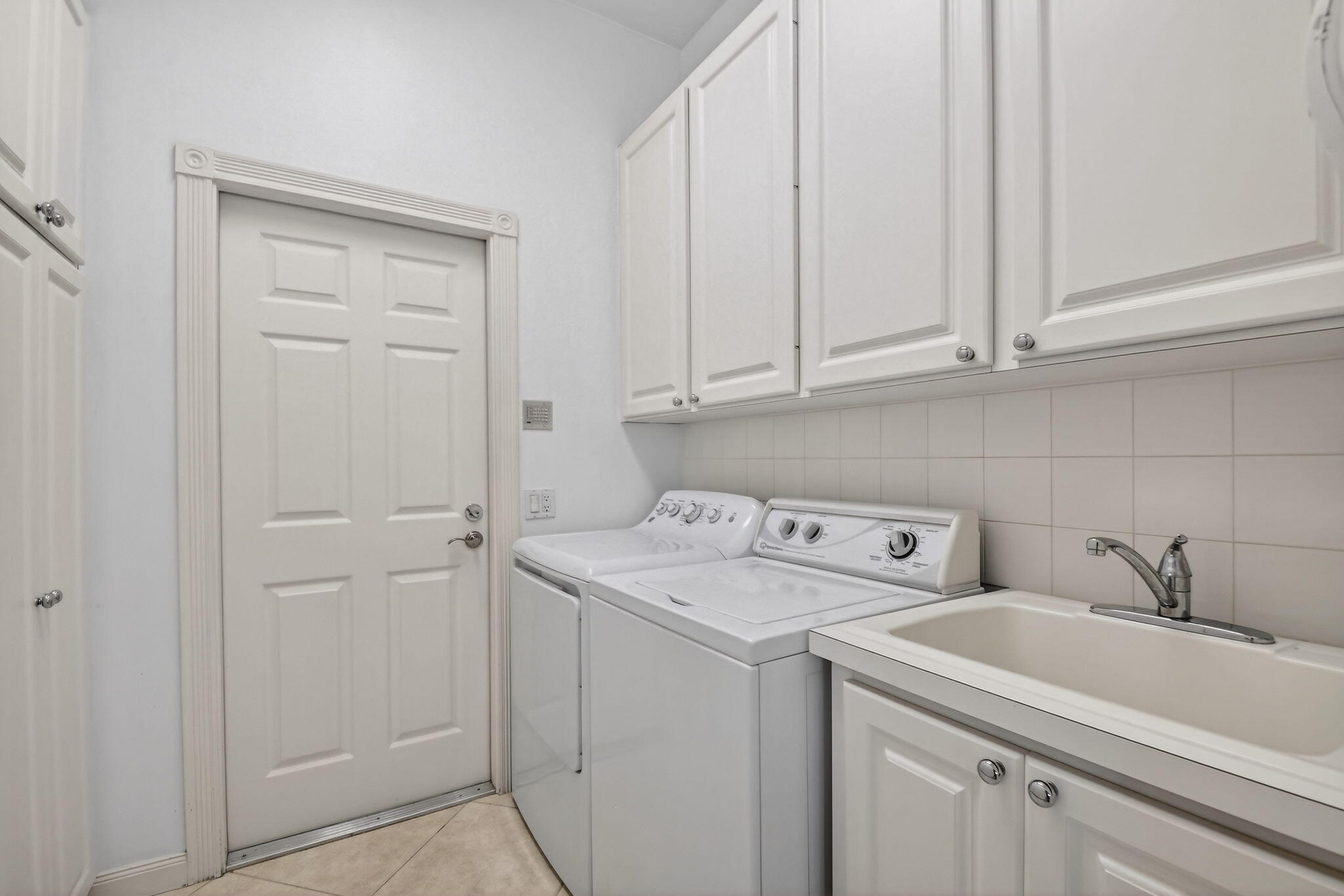 7139 Crystal Lake Drive