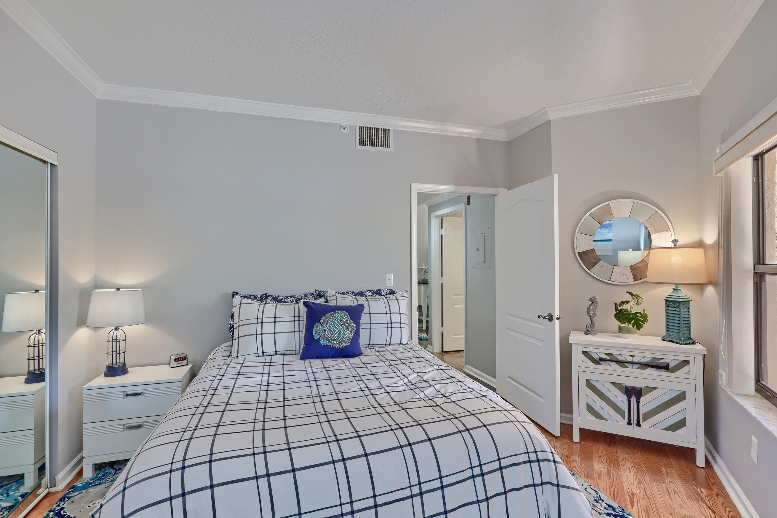 400 Uno Lago Drive 204