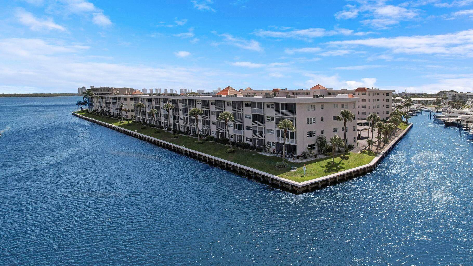 20 Yacht Club Drive 312