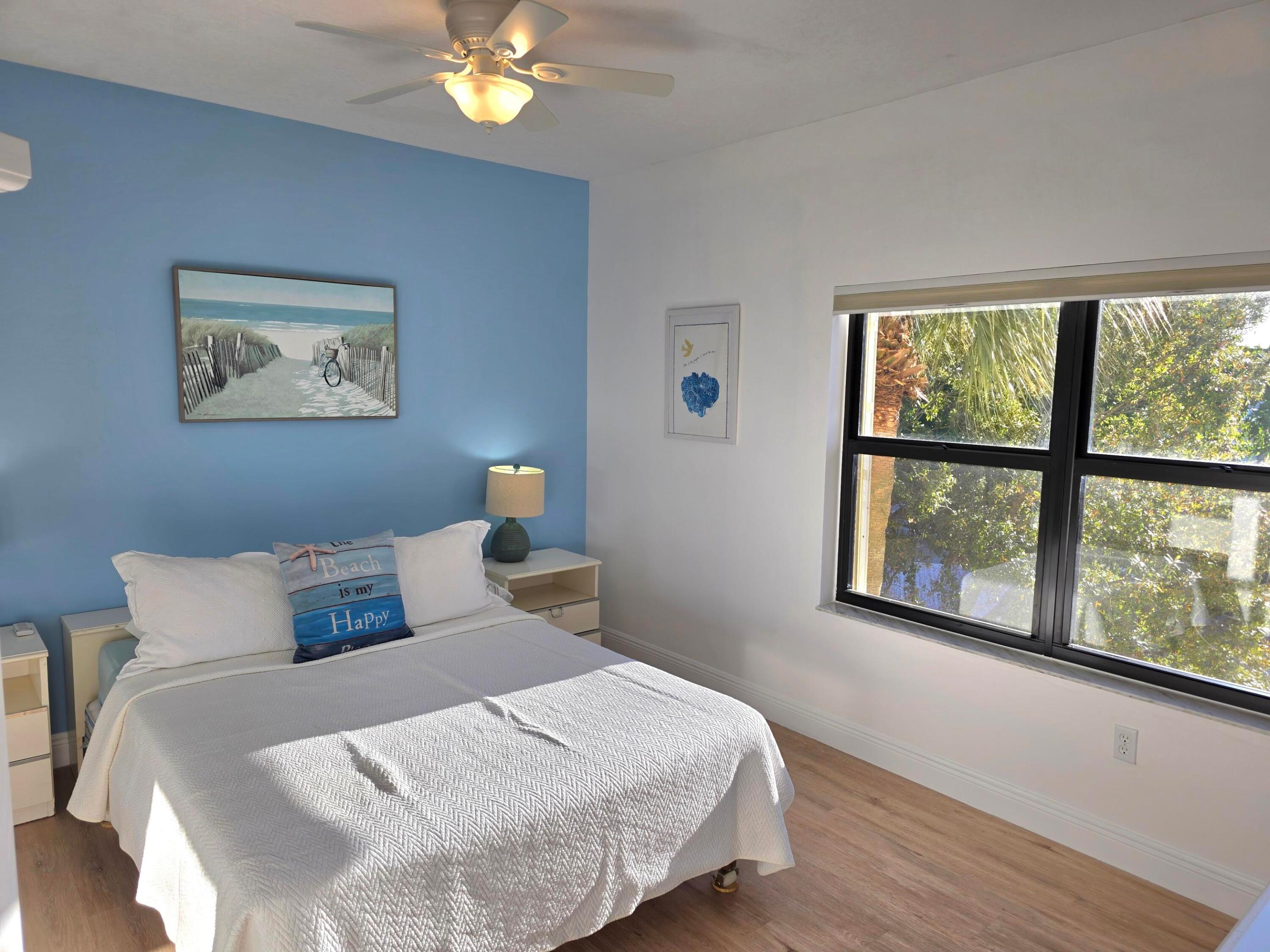 300 Uno Lago Drive 305