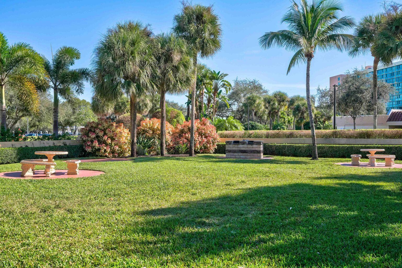 300 Uno Lago Drive 305