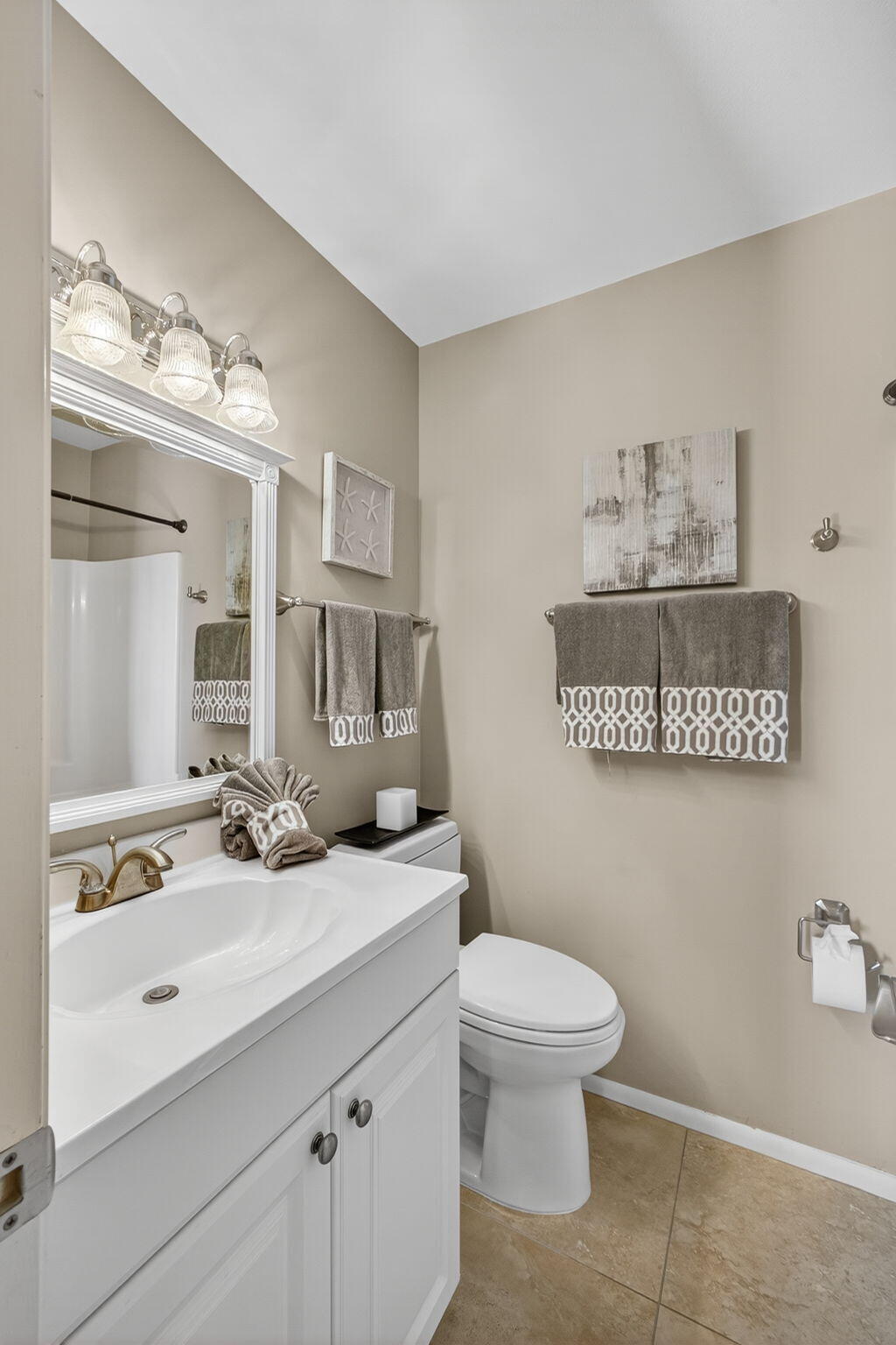 202 Pinecrest Circle B