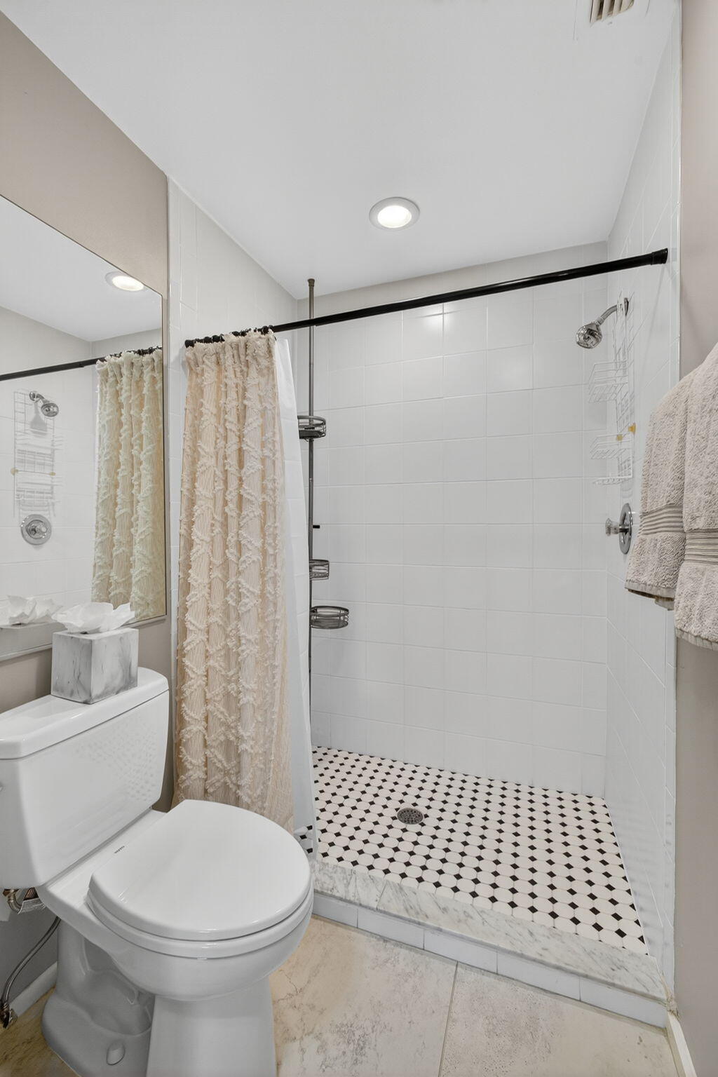 202 Pinecrest Circle B