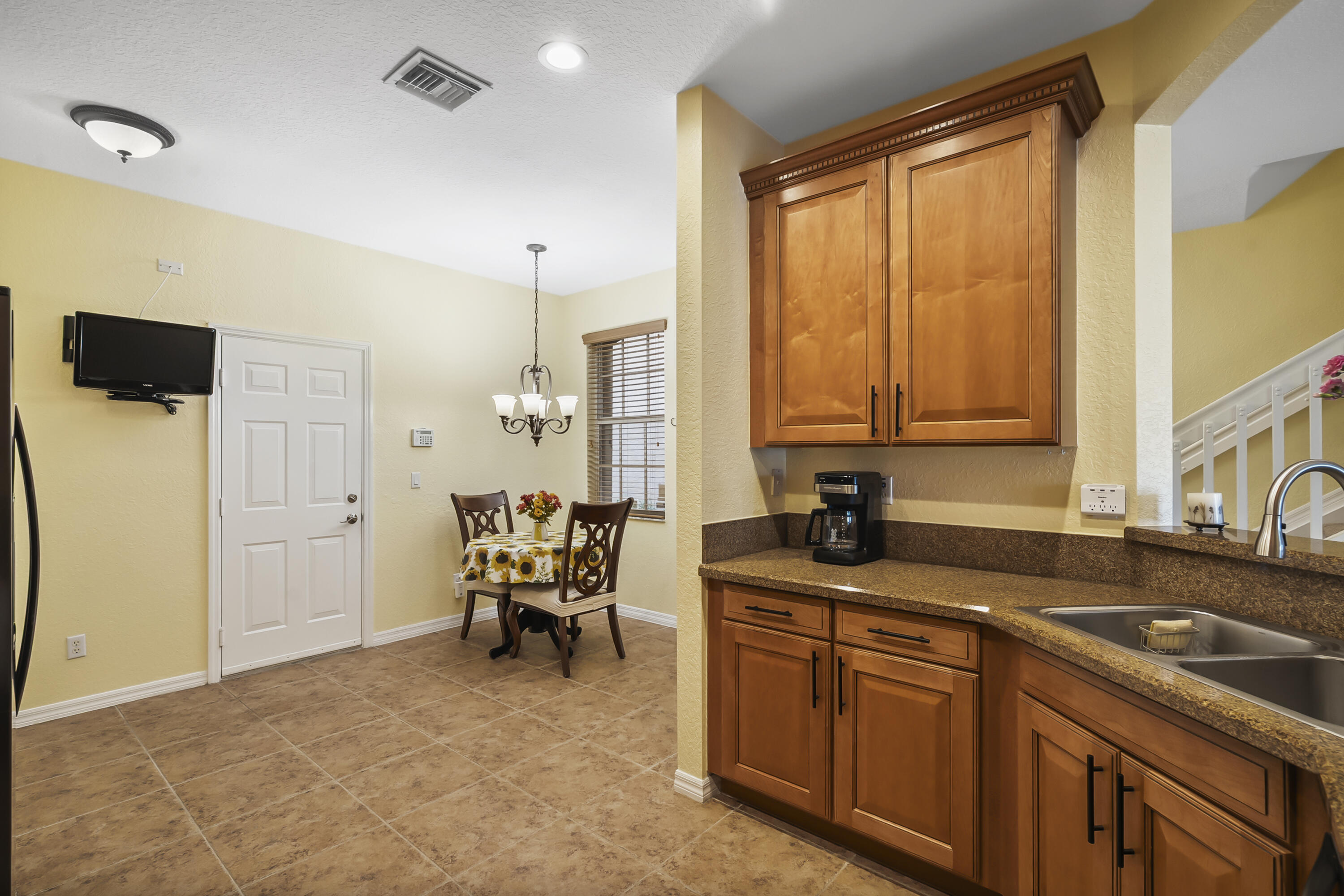 4870 Bonsai Circle 106