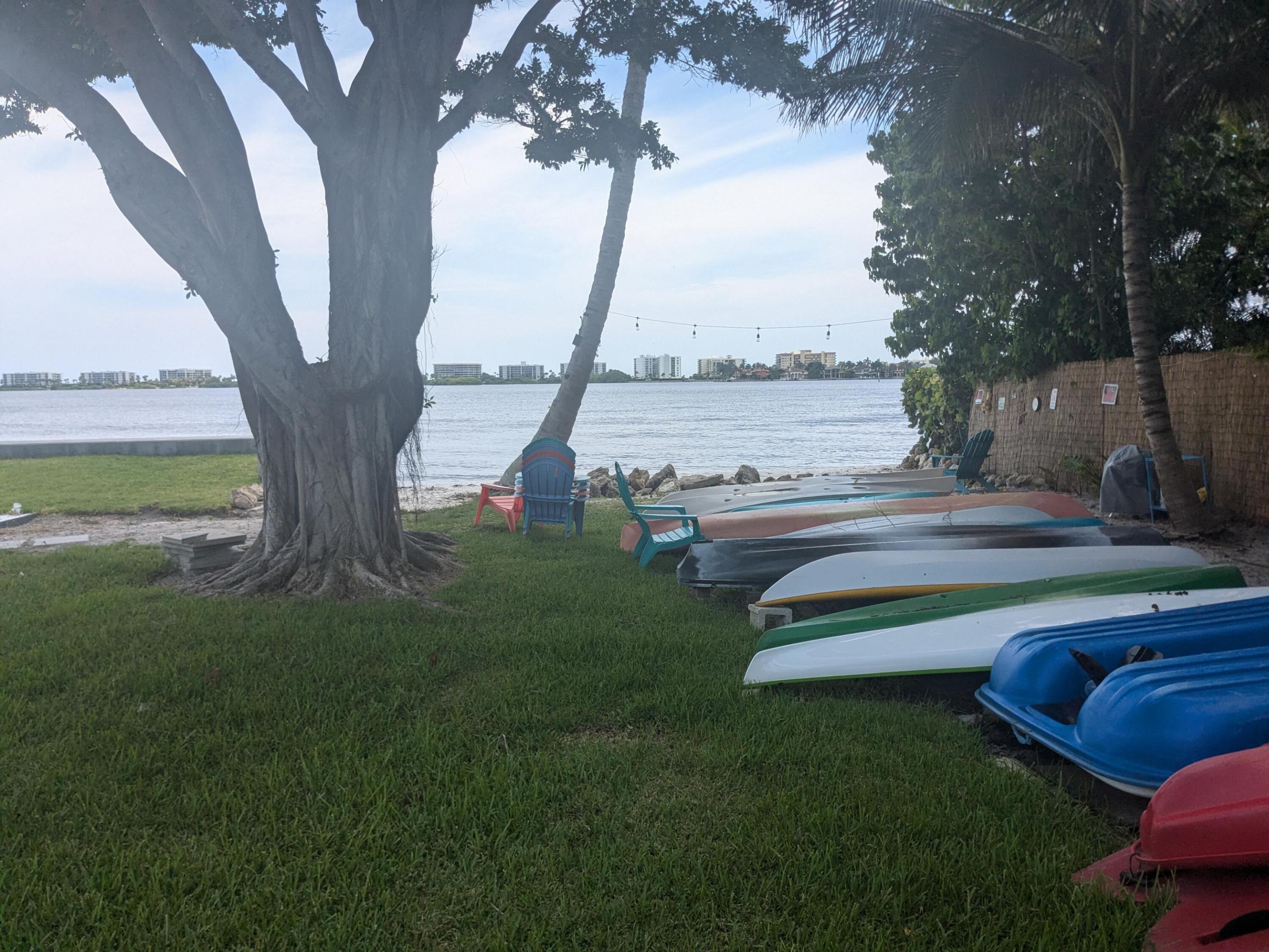 1516 S Lakeside Drive 218