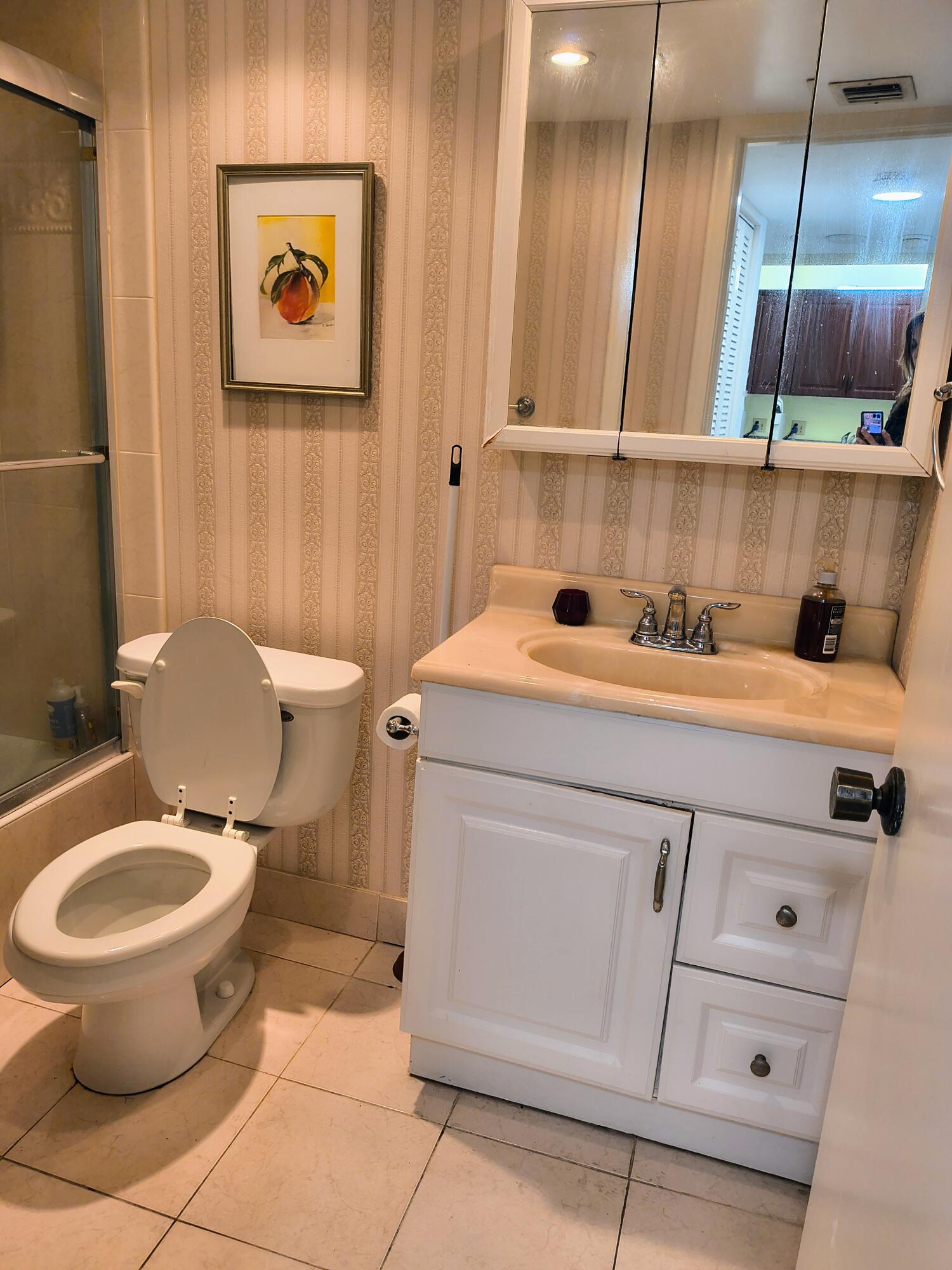 1516 S Lakeside Drive 218