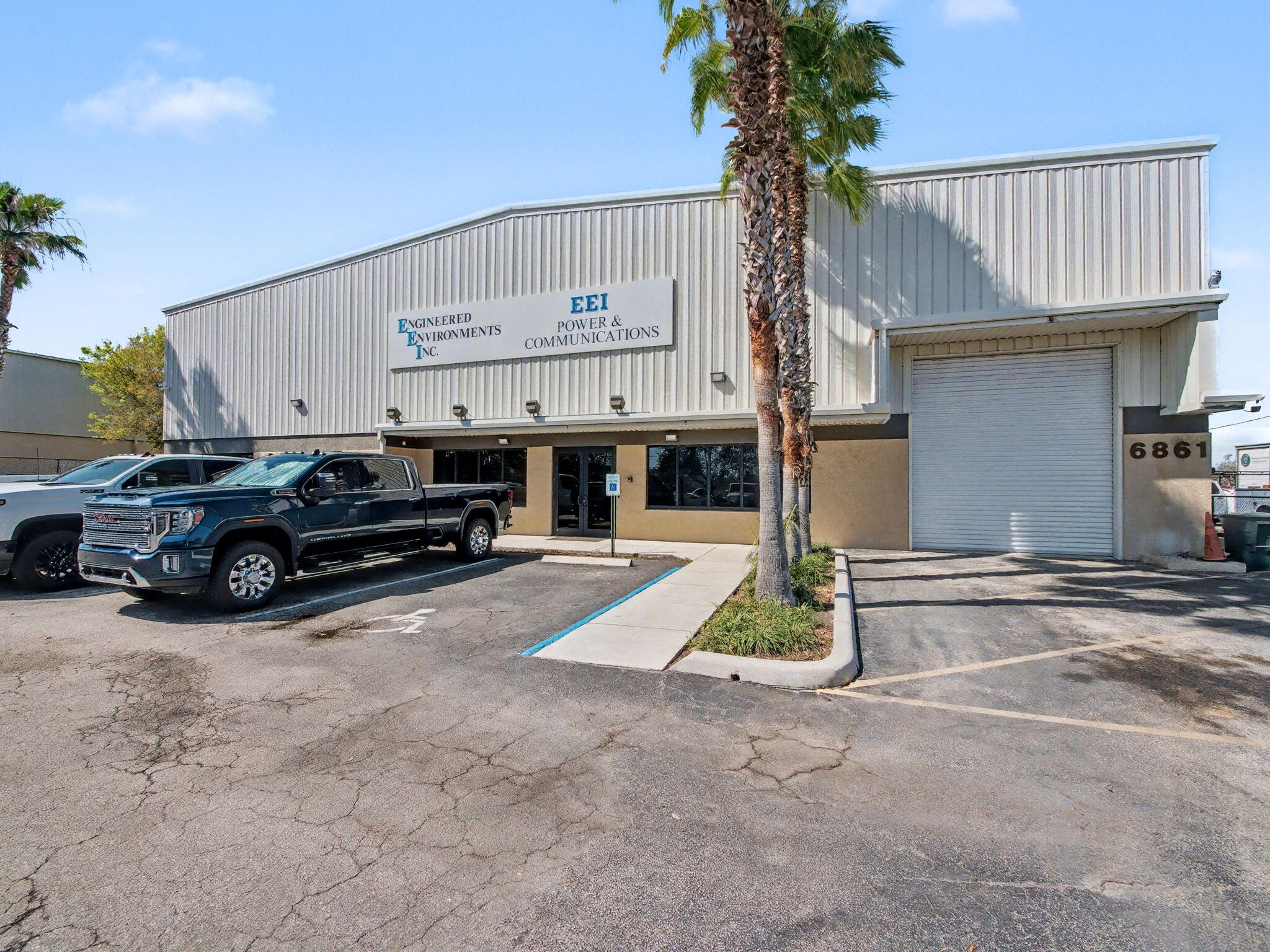 6861 Garden Road