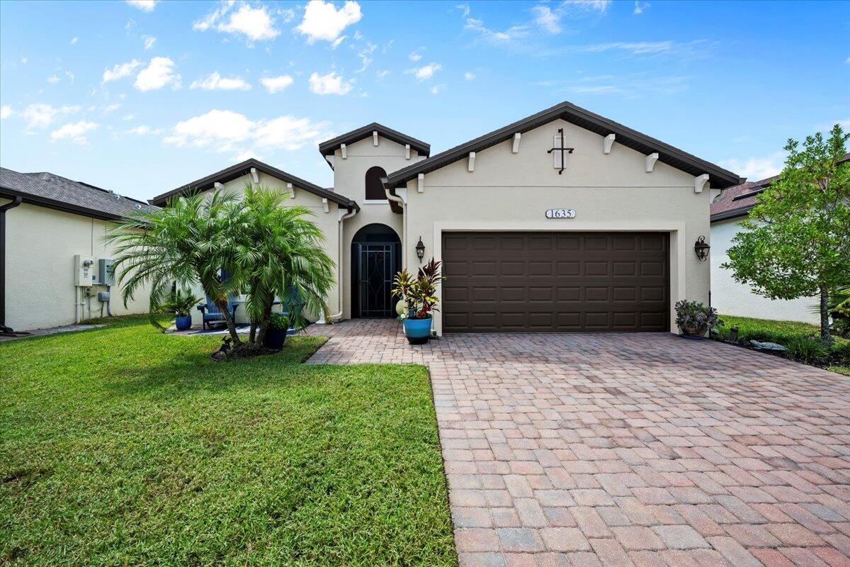 1635 Willows Square