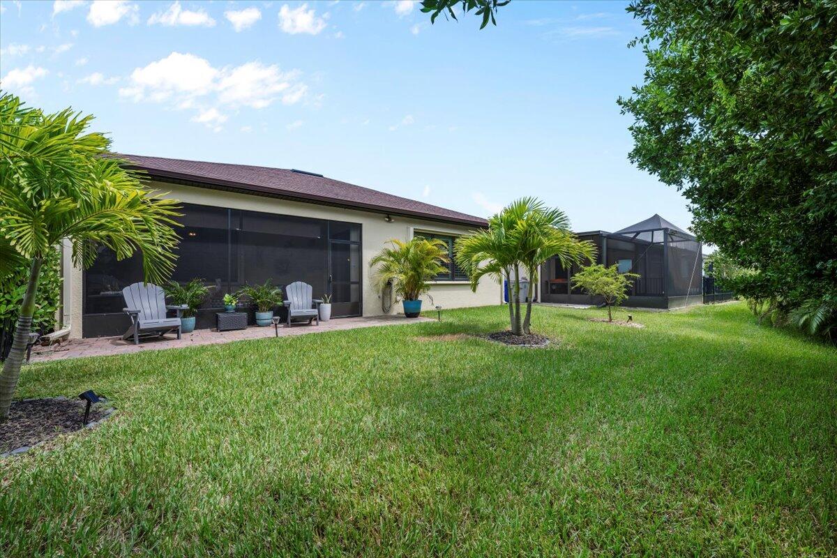 1635 Willows Square