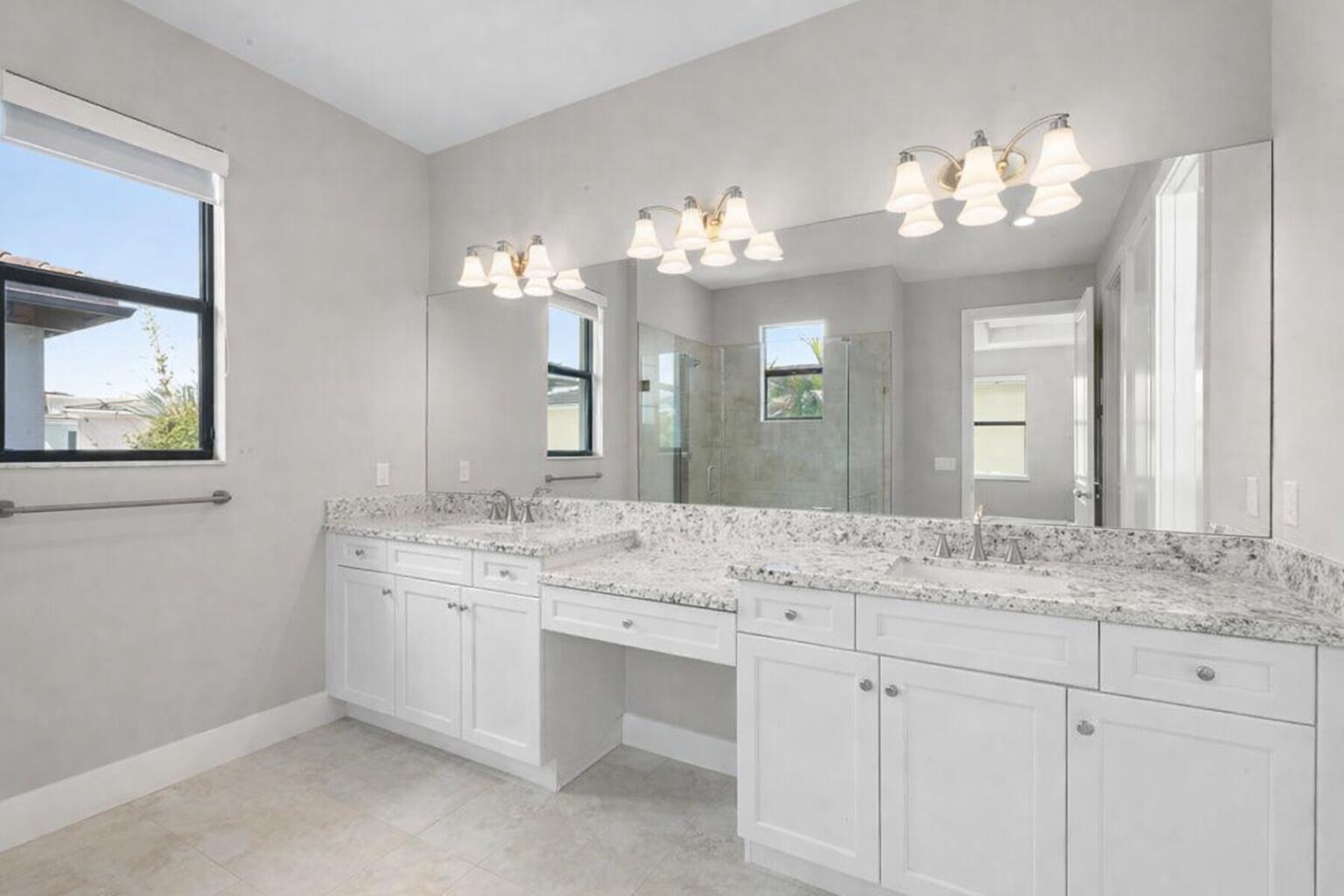 2093 Dickens Terrace