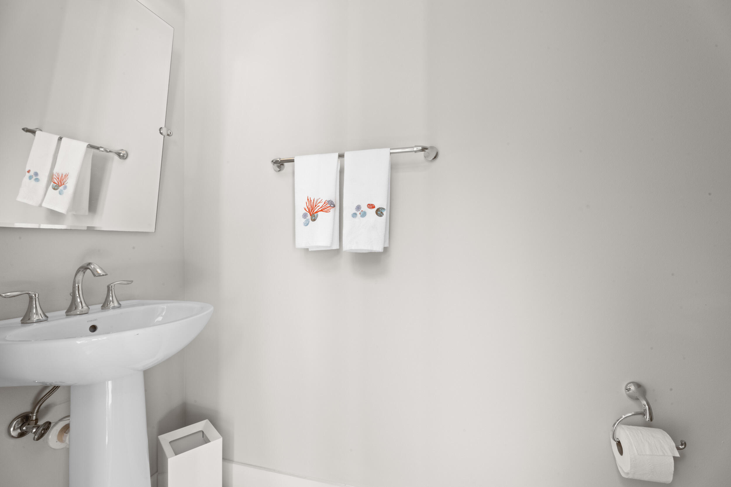 2093 Dickens Terrace