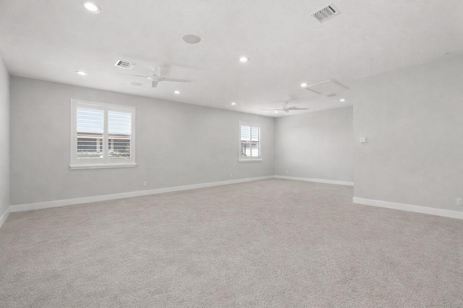 2093 Dickens Terrace