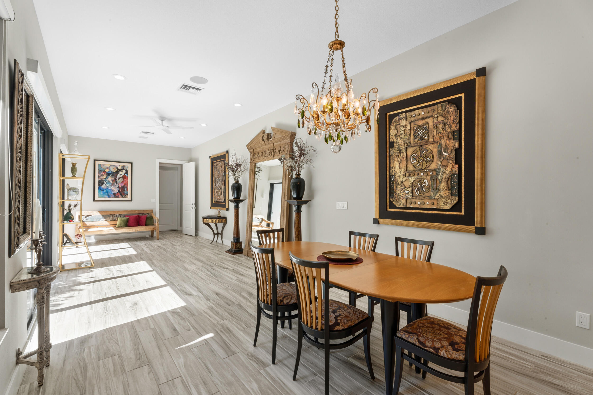 2093 Dickens Terrace