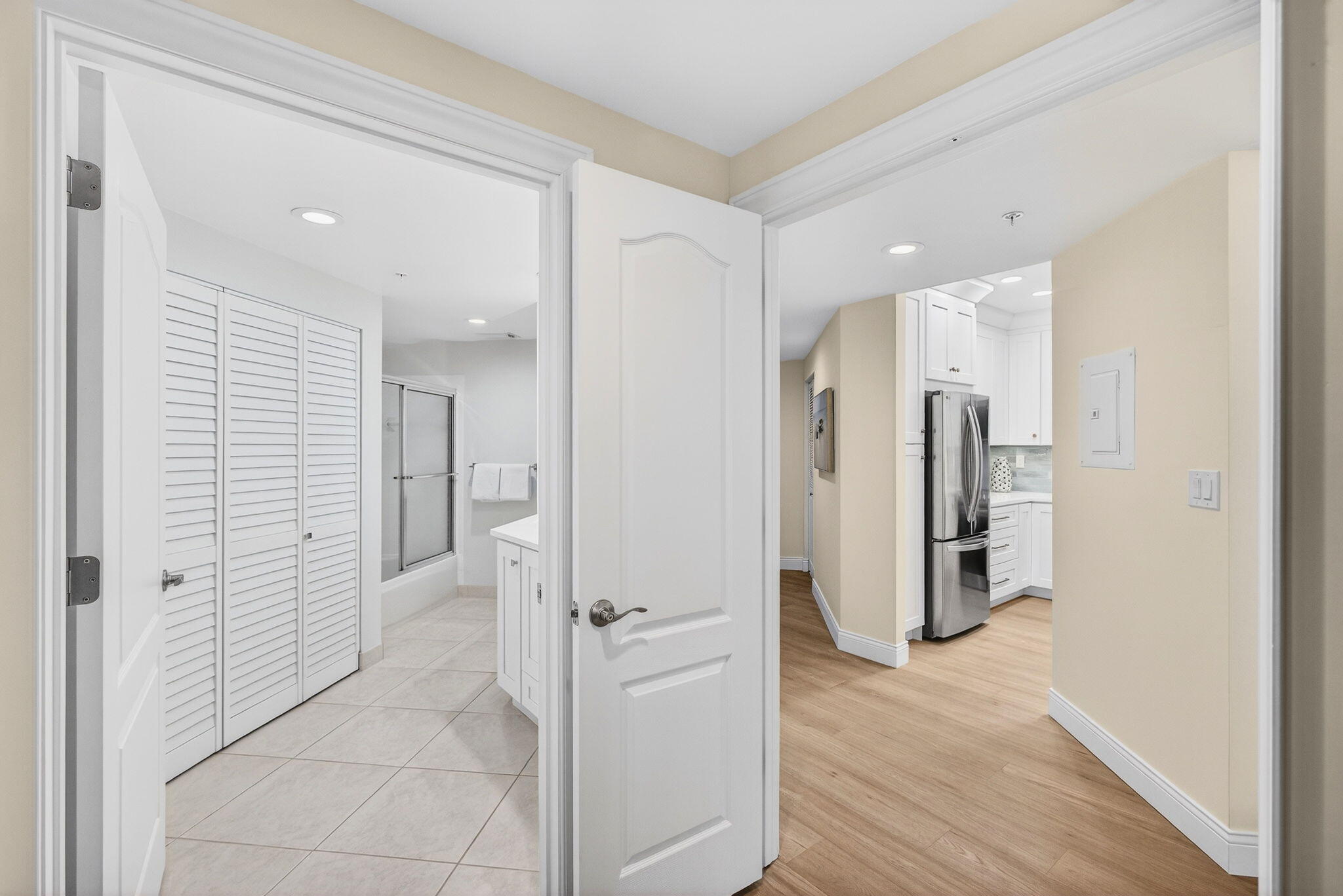 400 Uno Lago Drive 103