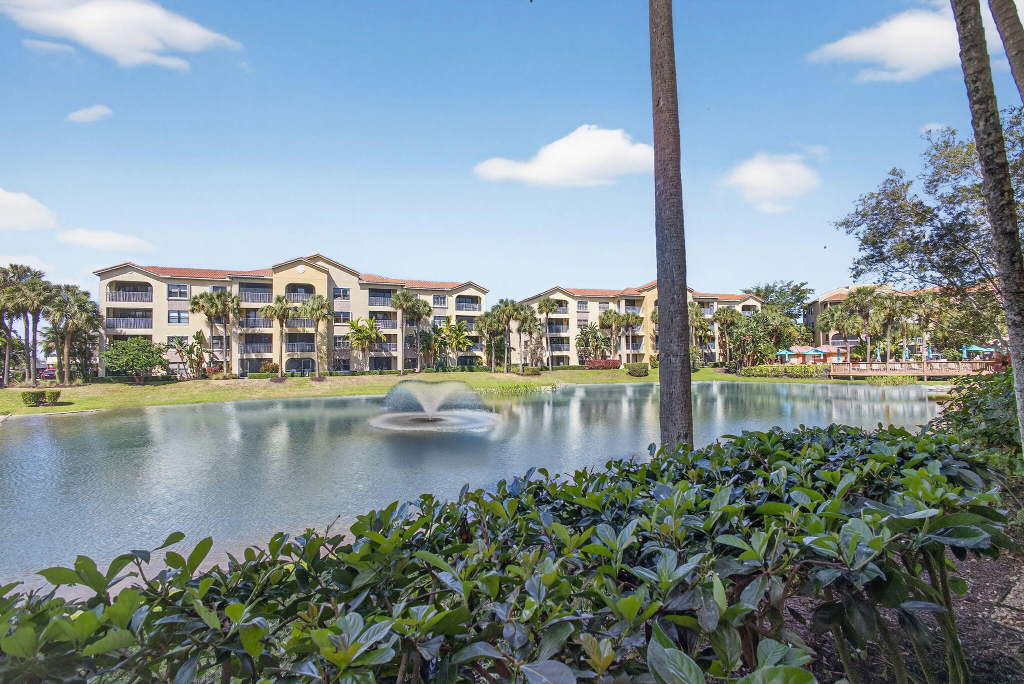 400 Uno Lago Drive 103