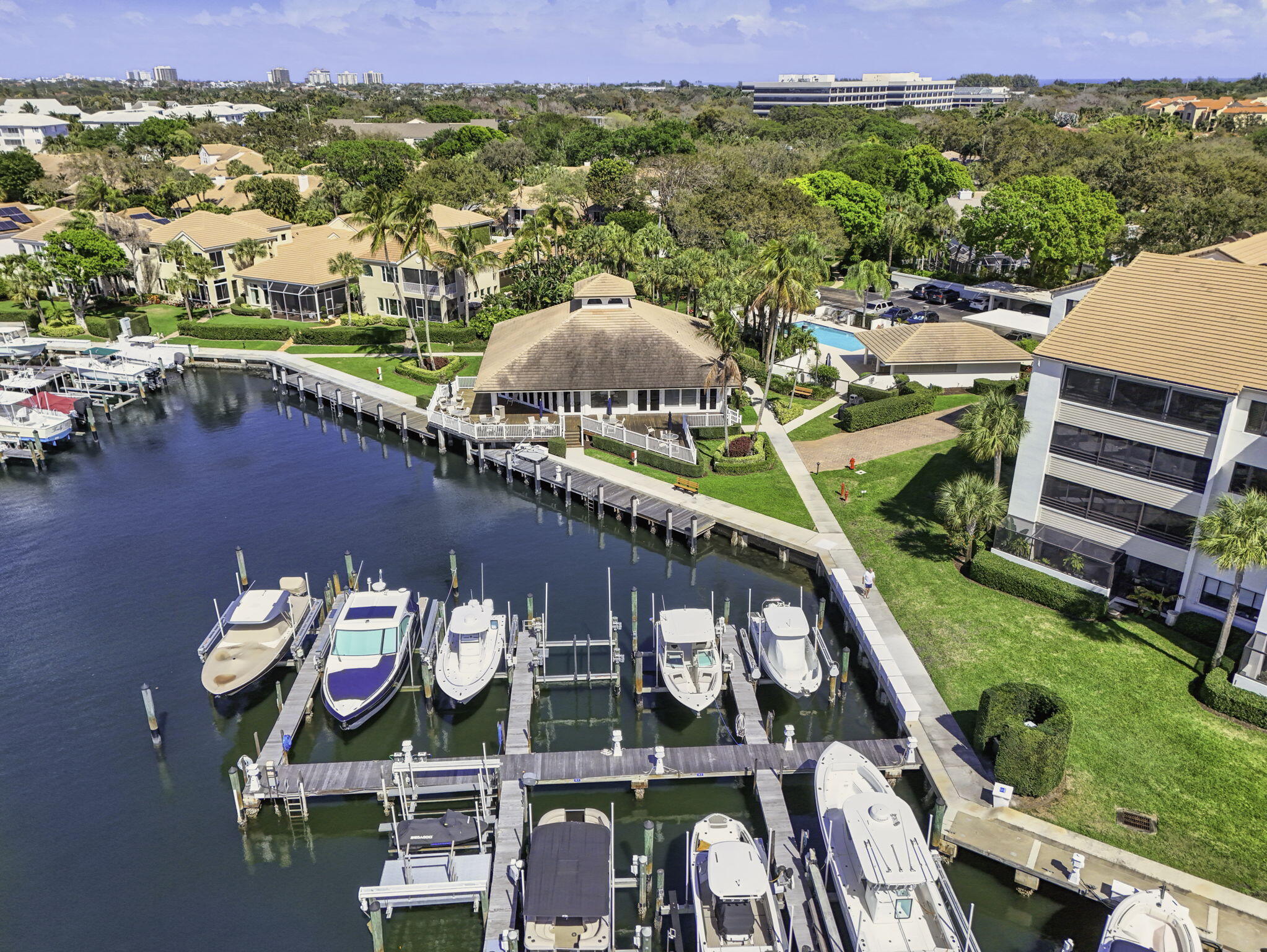 911 Oak Harbour Drive