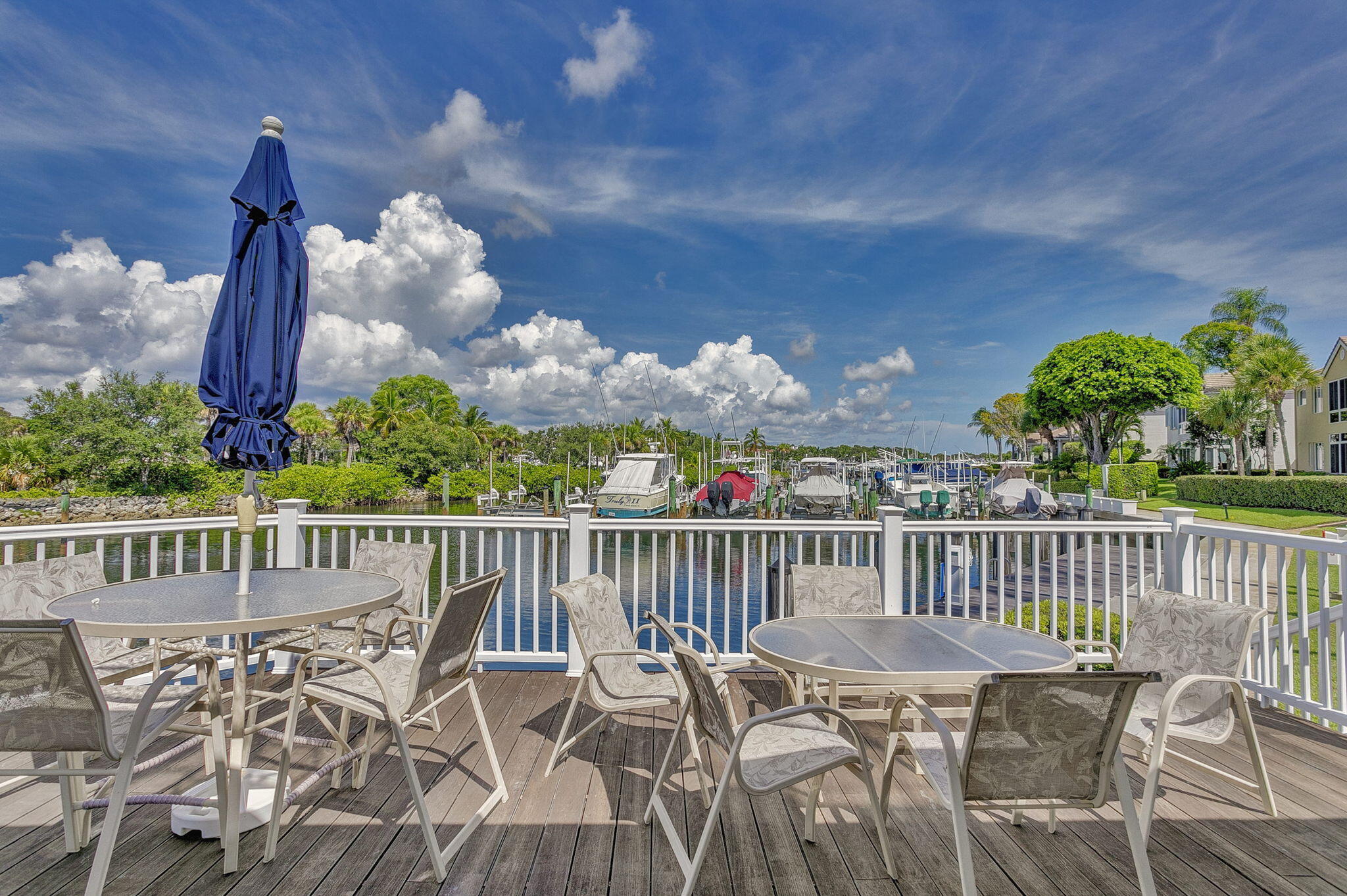 911 Oak Harbour Drive
