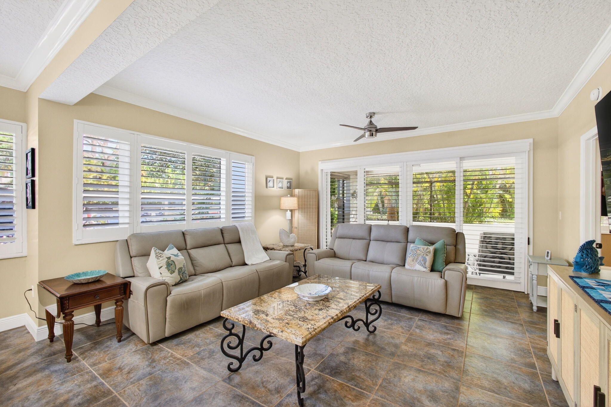 911 Oak Harbour Drive