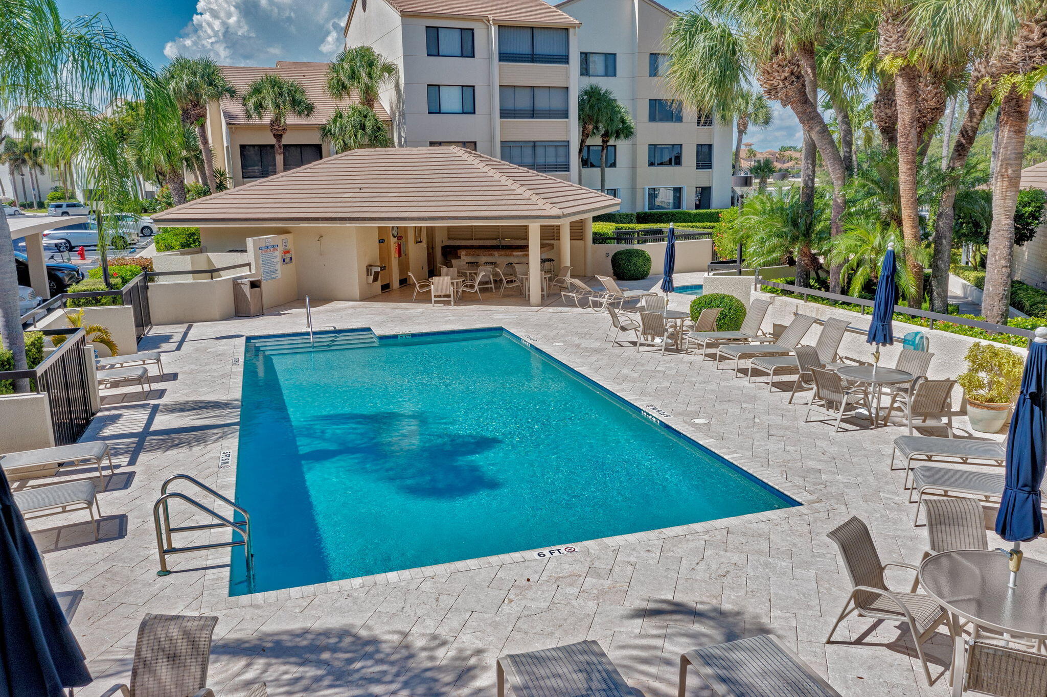 911 Oak Harbour Drive