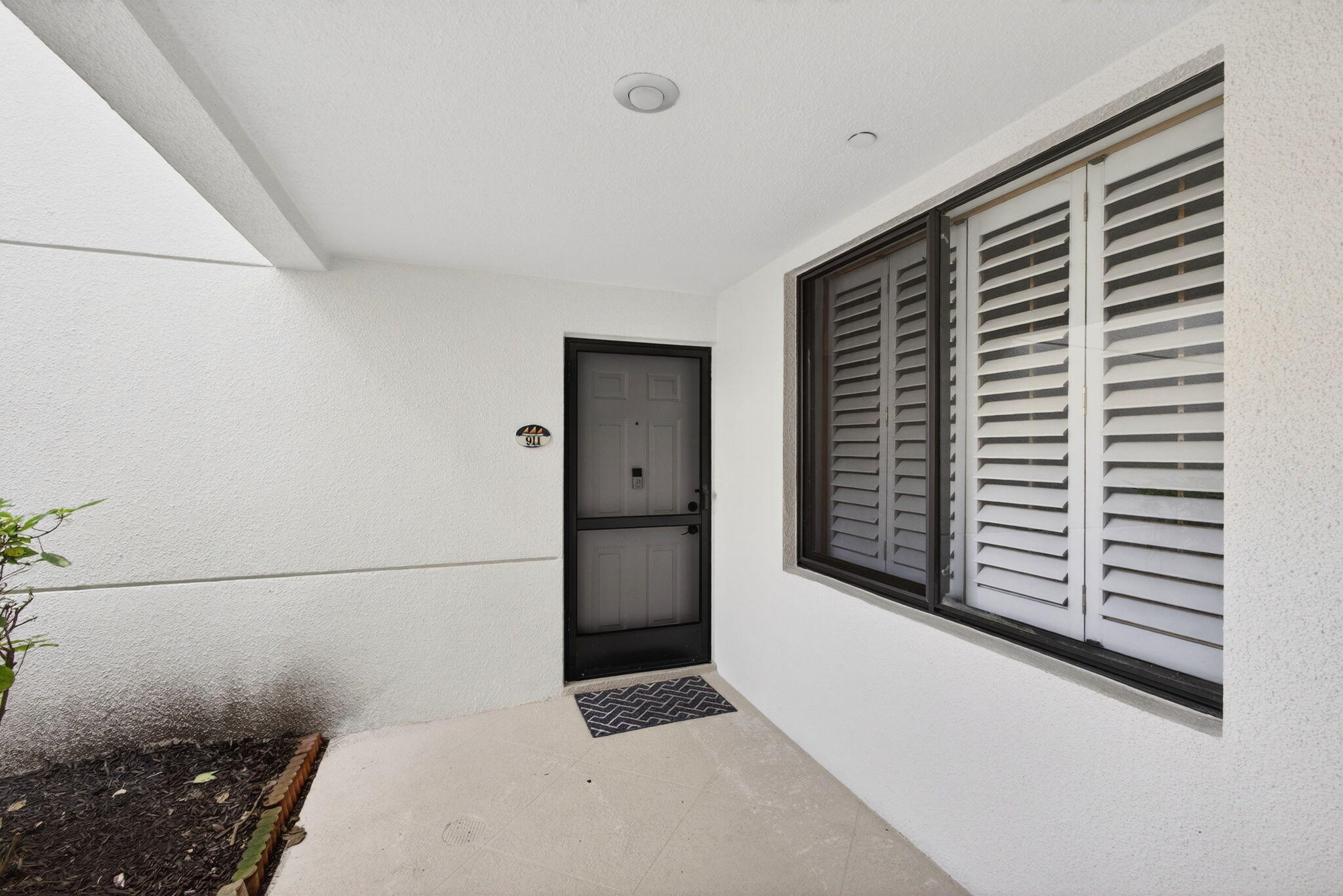 911 Oak Harbour Drive