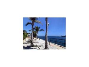 1120 Lake Shore Drive 103