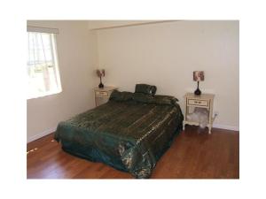 1120 Lake Shore Drive 103