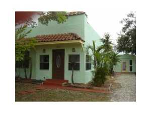 611 Avenida Alegre