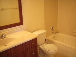 8890 Hobe Ridge