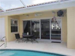 3410 Greenway Drive