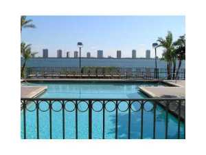 1115 Lake Shore Drive 102