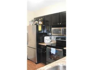 1115 Lake Shore Drive 102