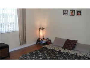 1115 Lake Shore Drive 102