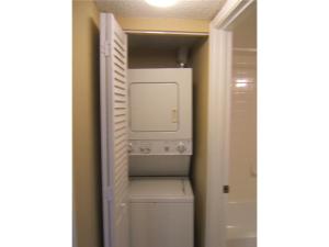 1040 Lake Shore Drive 102