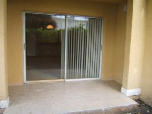 1040 Lake Shore Drive 102