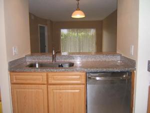 1040 Lake Shore Drive 102