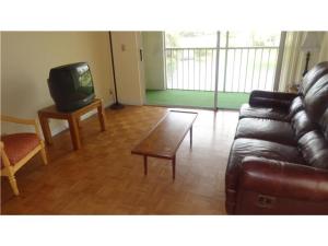 1526 SE Royal Green Circle 204