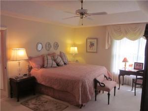 6901 Touchstone Circle