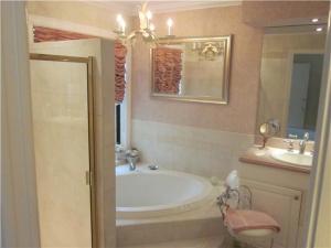 6901 Touchstone Circle