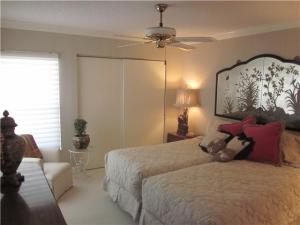 6901 Touchstone Circle