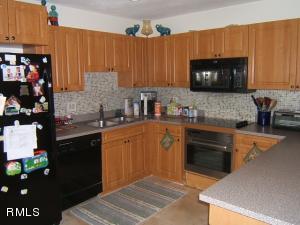 1636 Shaker Circle