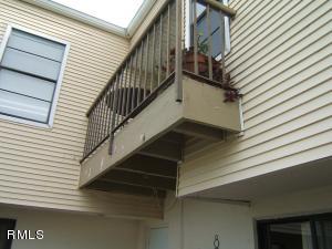 1636 Shaker Circle