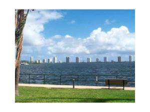 1120 Lake Shore Drive Apt 204