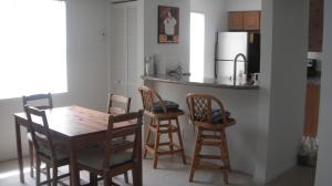 1120 Lake Shore Drive Apt 204