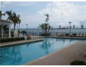 1120 Lake Shore Drive Apt 204