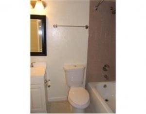 1120 Lake Shore Drive Apt 103