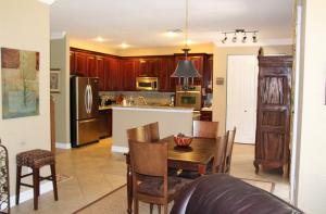 112 Dunmore Drive