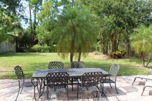 112 Dunmore Drive