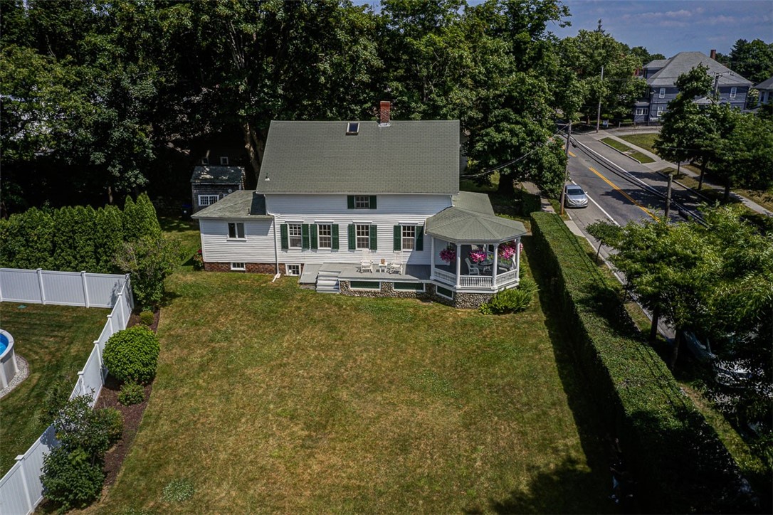 833 Main Street