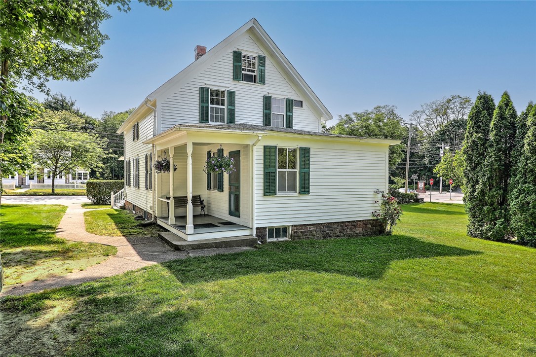 833 Main Street